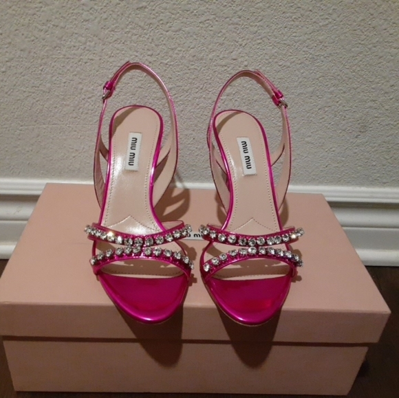 Miu Miu - Picture 2 of 7